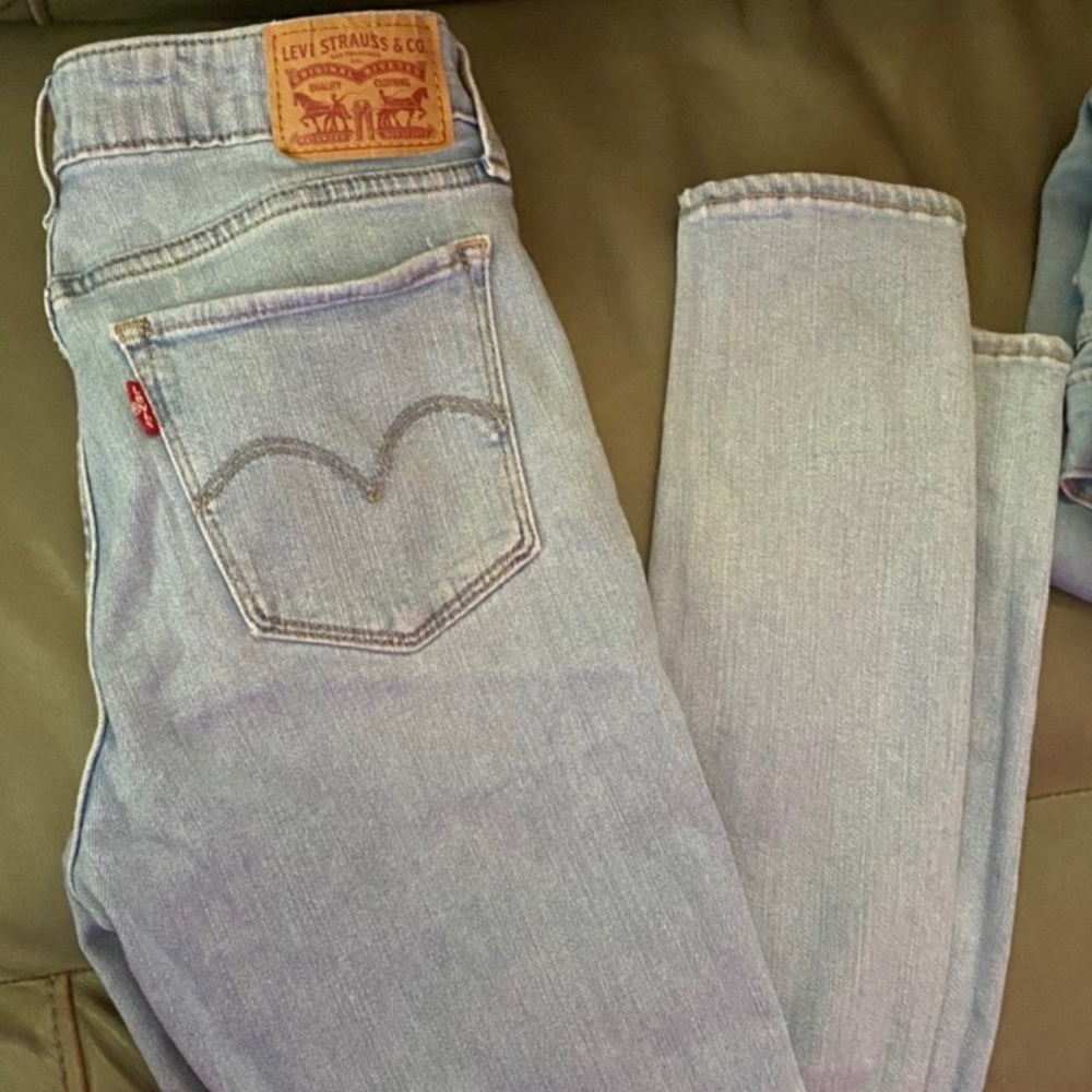 711 Levi’s
